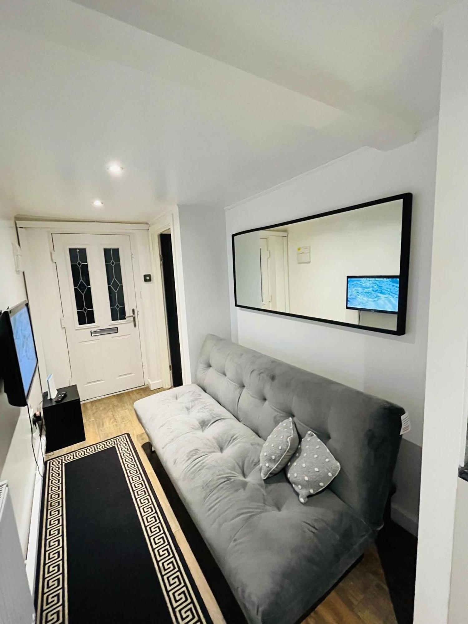 Exclusive Private One Bedroom Suite Λονδίνο Εξωτερικό φωτογραφία